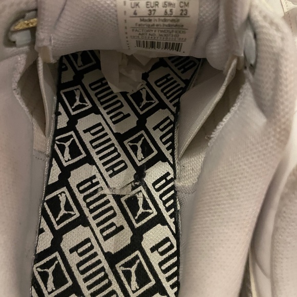 Pumas women’s size 6.5 - Picture 3 of 4